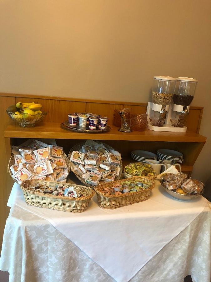 Albergo Casa Dell'Ospite 브레시아 외부 사진