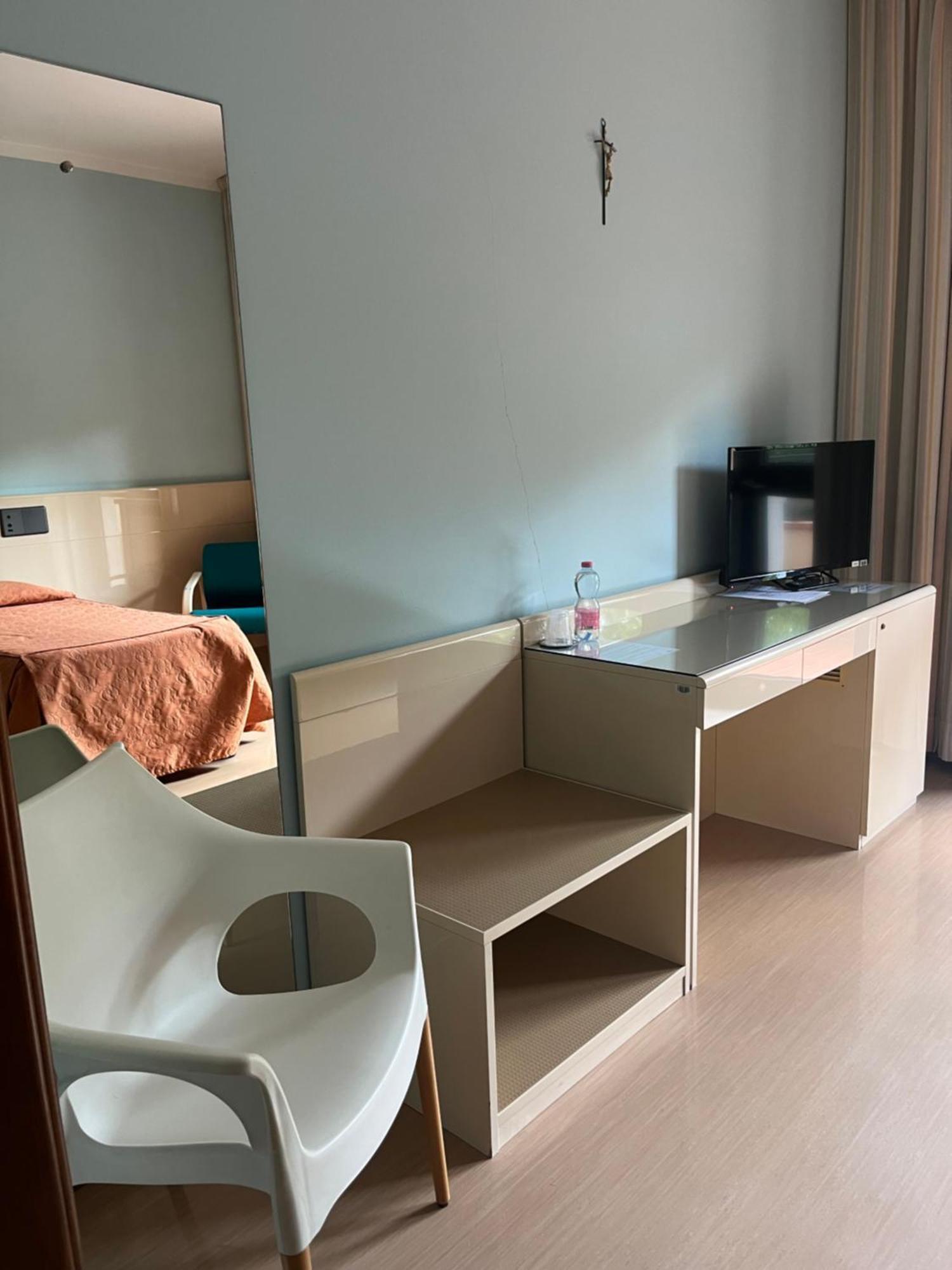 Albergo Casa Dell'Ospite 브레시아 외부 사진