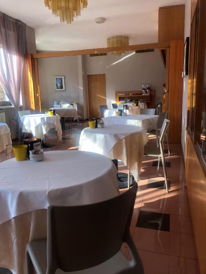 Albergo Casa Dell'Ospite 브레시아 외부 사진