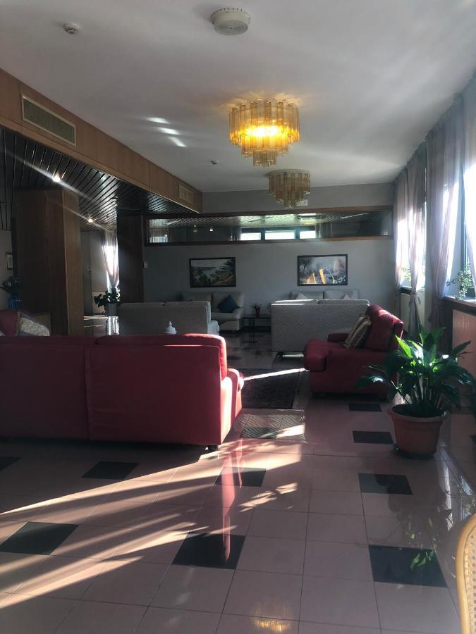 Albergo Casa Dell'Ospite 브레시아 외부 사진